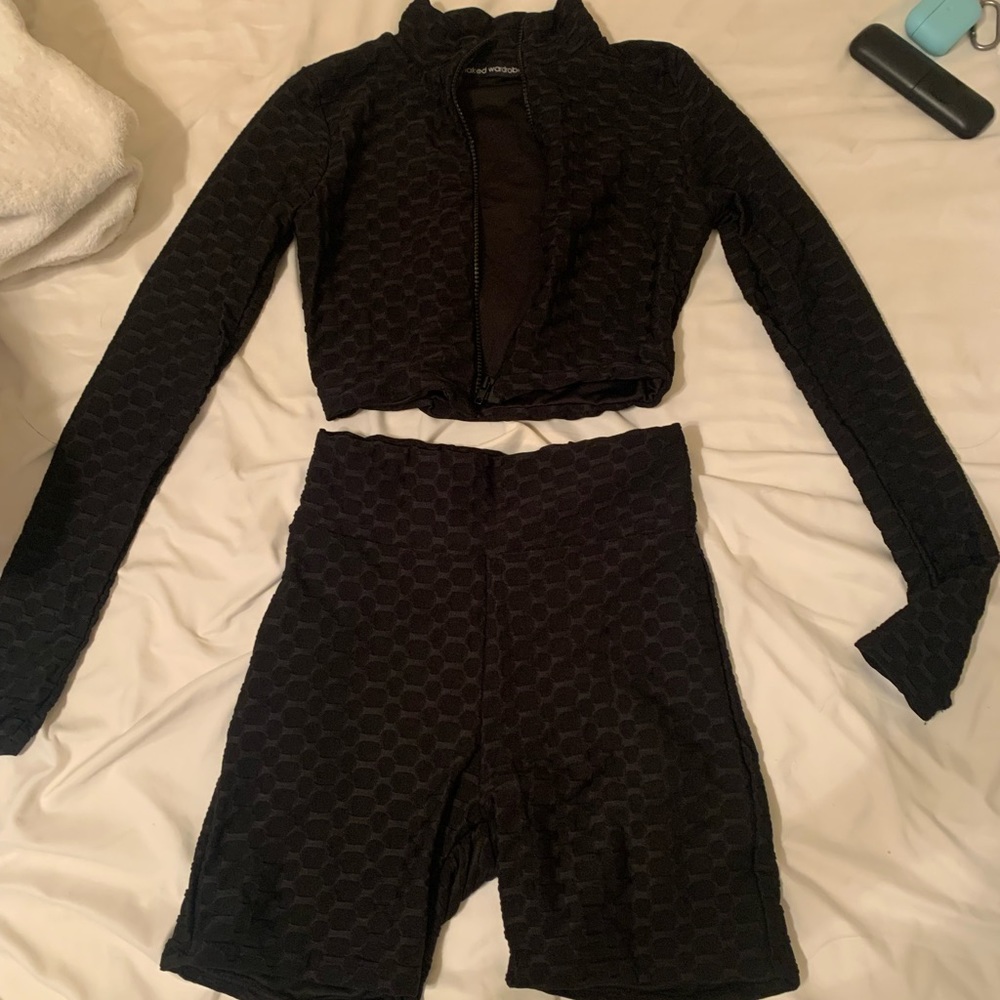Active wear set size small - Picture 2 of 2